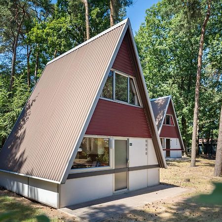 Restyled Bungalow With Dishwasher, In Natural Surroundings Mierlo Bagian luar foto